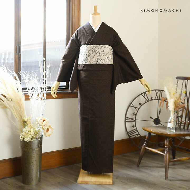 洗える着物 木綿着物と木綿半幅帯の2点セット「木綿着物:焦げ茶七宝+半幅帯:ベージュ 花」S/M/L/TL/LLサイズ 日本製 KIMONOMACHI オリジナル 木綿きものセット コーディネート済み着物セット コットン着物 コットン帯 小紋 単衣 レディース カジュアル着物 キモノ【メール便不可】